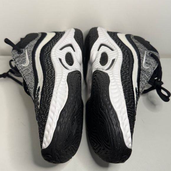 Nike Cosmic Unity 3 Black Sneakers Size M9.5/W11 - Picture 3 of 10